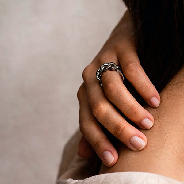 AN JEWELS JEWELRY Mod. AL.RLY01S-8 elegant silver ring on hand