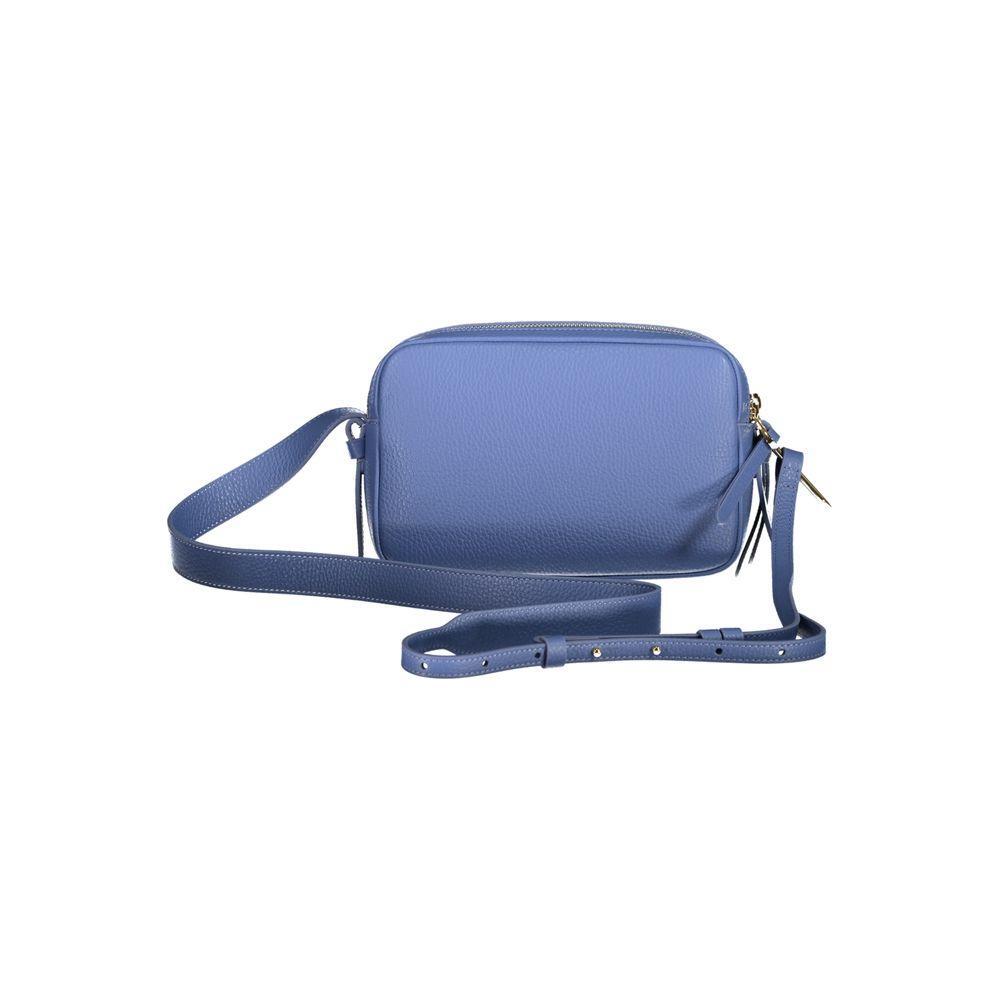 Front view with bag zipped and handles upright.