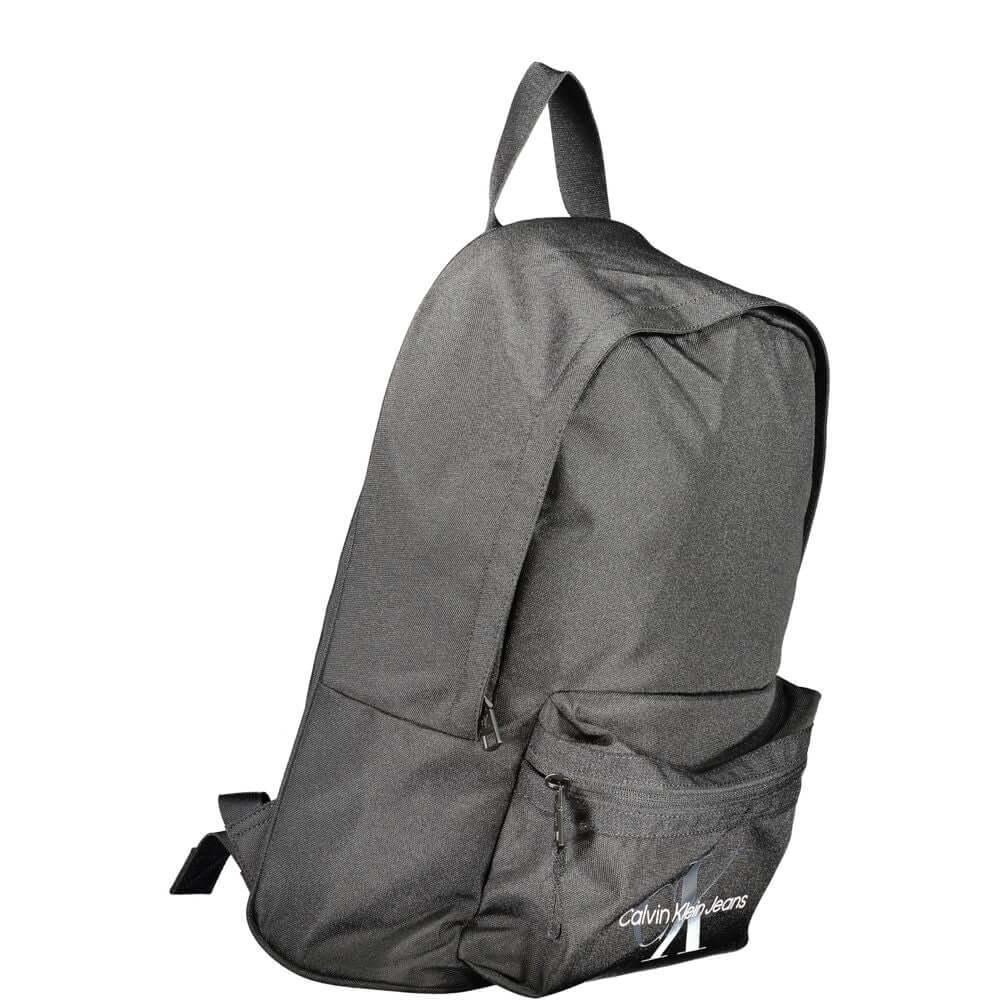 Front view with bag zipped and handles upright.