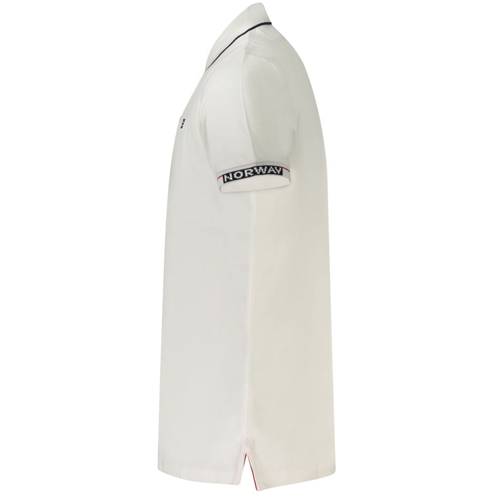 Front view with bag zipped and handles upright.