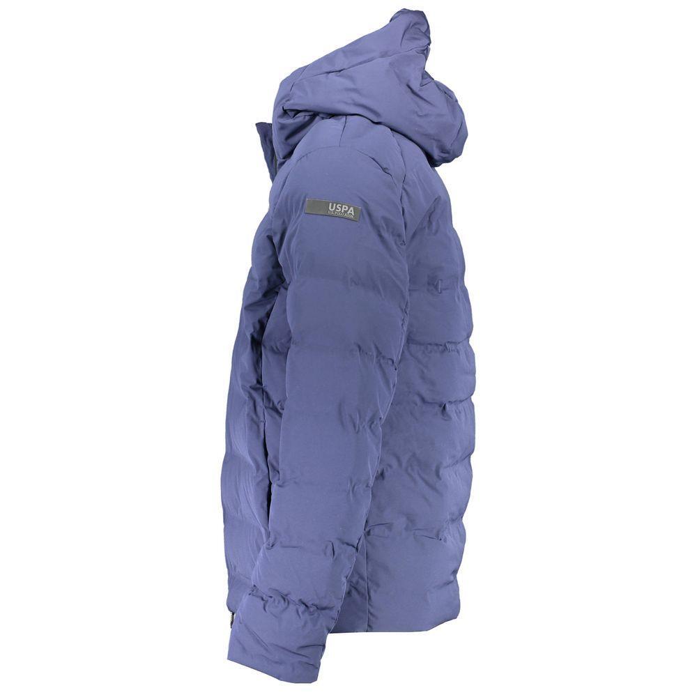 Front view with bag zipped and handles upright.