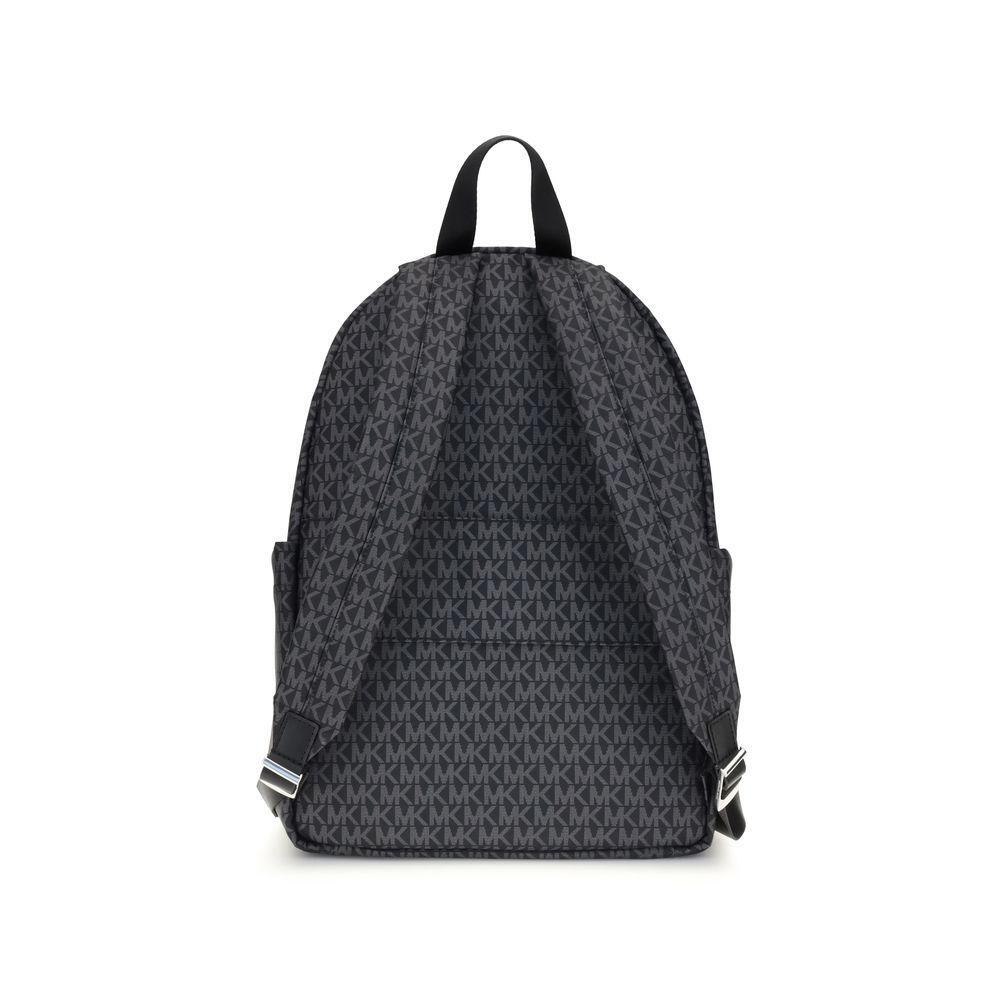 Front view with bag zipped and handles upright.