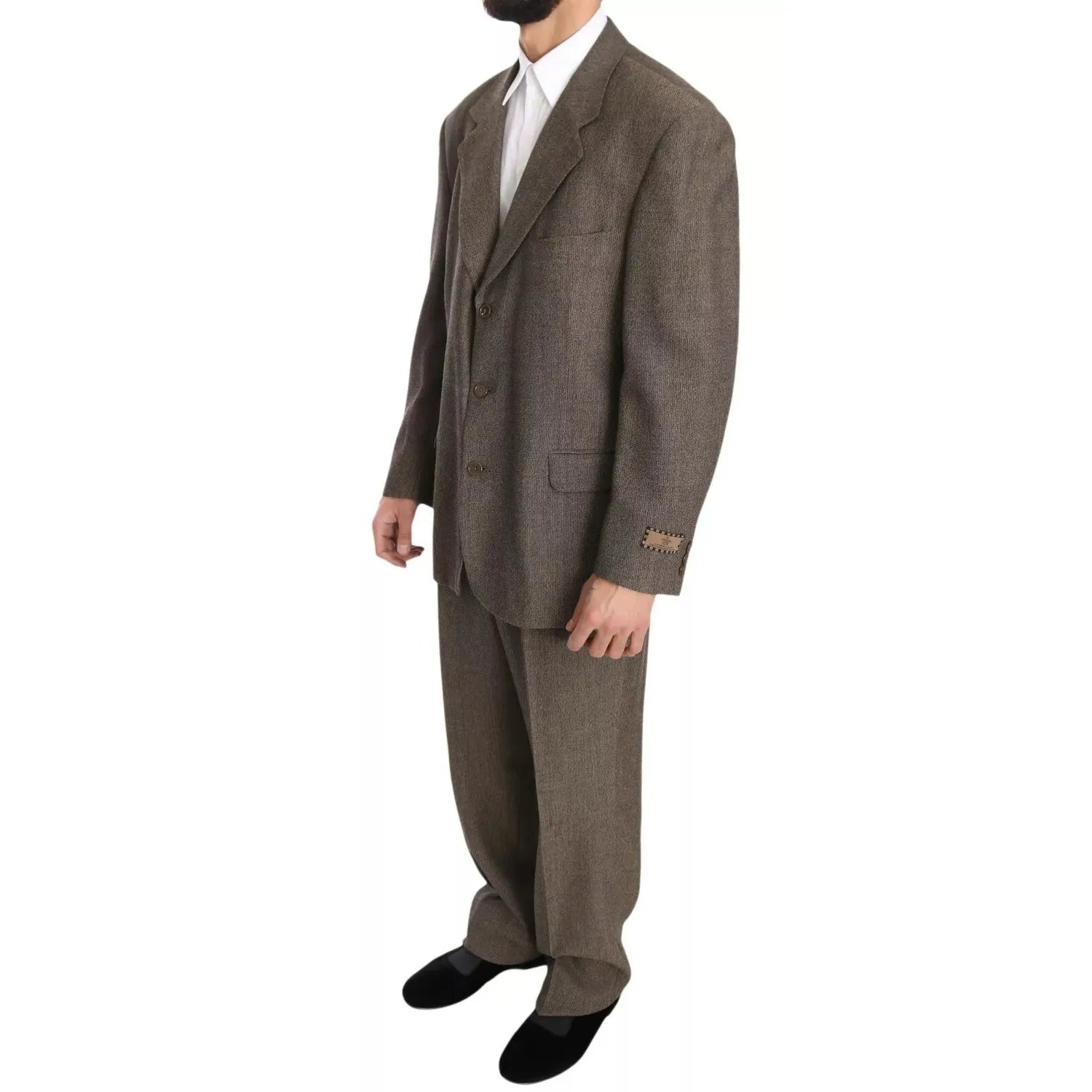 Front view with bag zipped and handles upright.