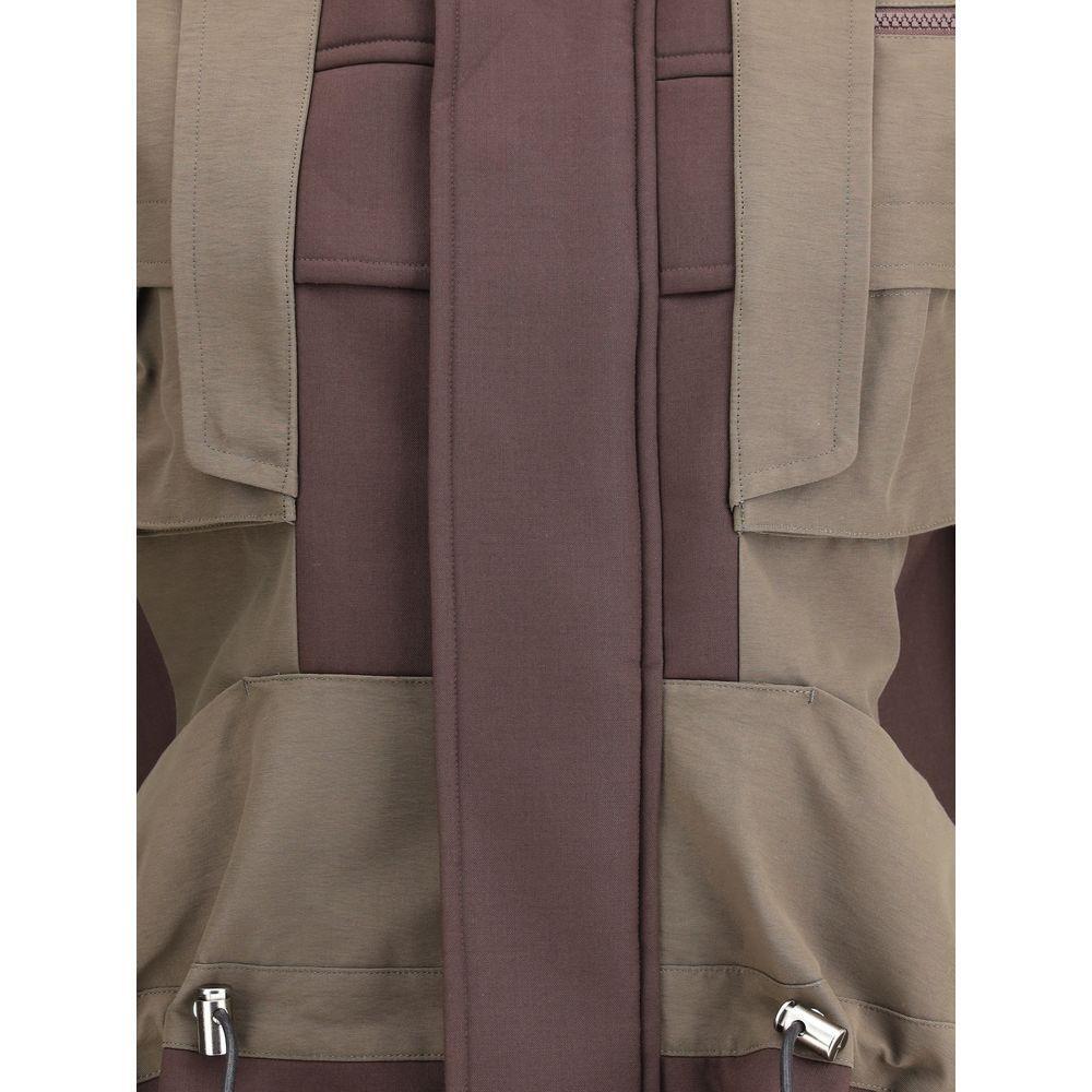 Front view with bag zipped and handles upright.