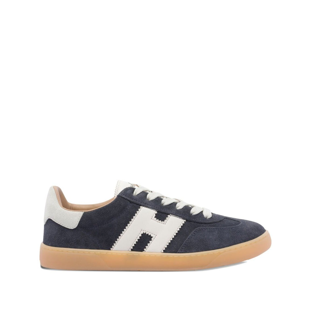 Hogan Pre Cool low-top suede sneakers in dark blue with lace-up closure, round toe, rubber sole, and H logo patch.